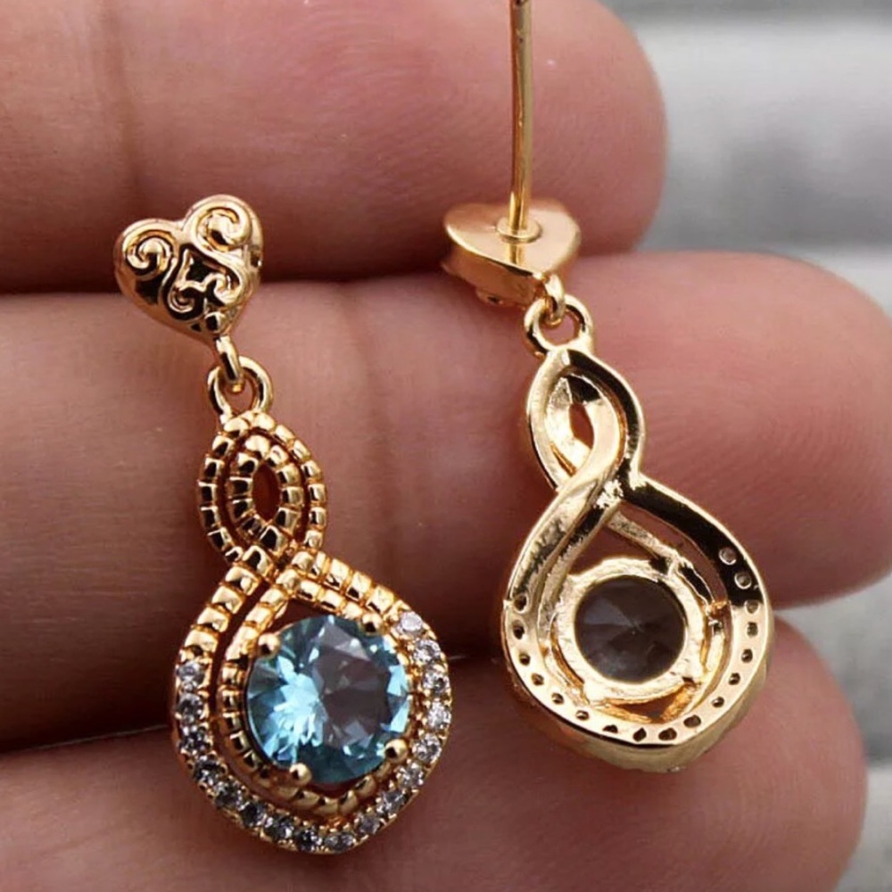 💝SALE 18k Gold Blue Topaz “Figure 8” earrings - Picture 2 of 2